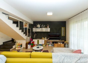 Soggiorno - Villa a Schiera Via Matteo Gaudioso
 
15, Pedara - foto 7