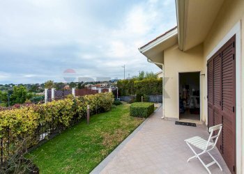 Terrazza - Villa a Schiera Via Matteo Gaudioso
 
15, Pedara - foto 24