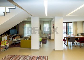 Sala da pranzo - Villa a Schiera Via Matteo Gaudioso
 
15, Pedara - foto 44