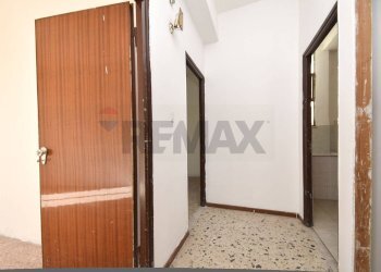 Hall / corridoio - Trilocale via Cavour
 
47, Mascali - foto 20