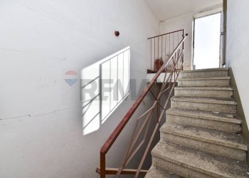 Scale - Trilocale via Cavour
 
47, Mascali - foto 22