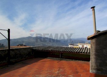 Terrazza - Casa indipendente Via Alessandro Magno
 
4, Bronte - foto 1