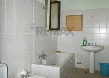 Bagno - Casa indipendente Via Alessandro Magno
 
4, Bronte - foto 4