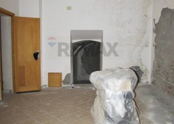 Stanza vuota - Casa indipendente Via Alessandro Magno
 
4, Bronte - foto 19