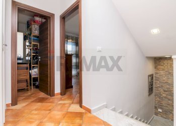 Hall / corridoio - Villa a Schiera Via Aldo Moro
 
19, Mascalucia - foto 22