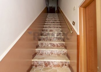 Scale - Casa indipendente Via Pampallona
 
11, Caltagirone - foto 19