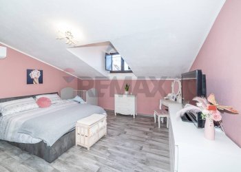 Camera / camera da letto - Quadrilocale Via Antonio Vivaldi
 
27, Aci Sant'Antonio - foto 19