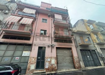 Edificio all\'aperto - Quadrilocale Via Piombino
 
8, Lentini - foto 2