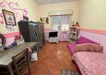 Camera / camera da letto - Quadrilocale Via Piombino
 
8, Lentini - foto 14