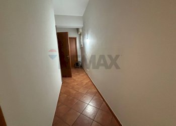 Hall / corridoio - Quadrilocale Via Piombino
 
8, Lentini - foto 16