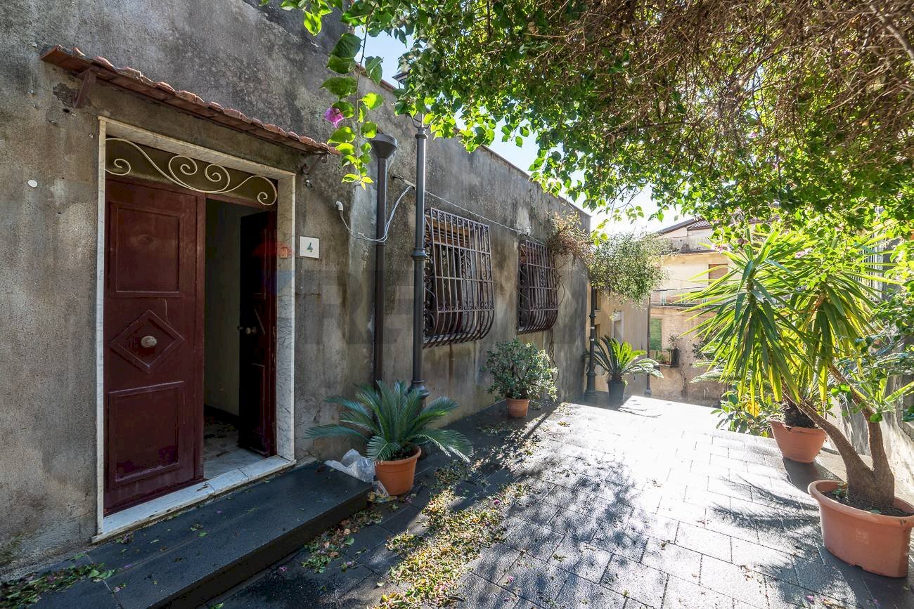 Casa all\'aperto - Casa indipendente Via Rampa della Collegiata
 
4, Trecastagni - foto 2