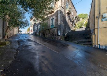 Edificio all\'aperto - Casa indipendente Via Rampa della Collegiata
 
4, Trecastagni - foto 4