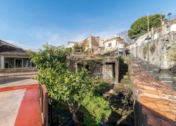 Edificio all\'aperto - Casa indipendente Via Rampa della Collegiata
 
4, Trecastagni - foto 23