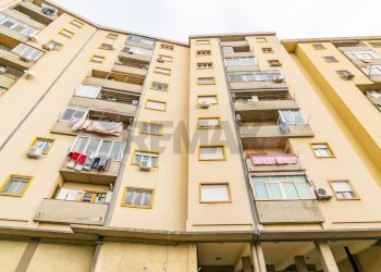 Edificio all\'aperto - Quadrilocale Viale Castagnola
 
8, Catania - foto 2