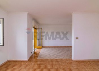 Stanza vuota - Quadrilocale Viale Castagnola
 
8, Catania - foto 8