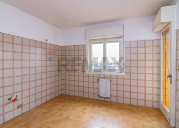 Stanza vuota - Quadrilocale Viale Castagnola
 
8, Catania - foto 19