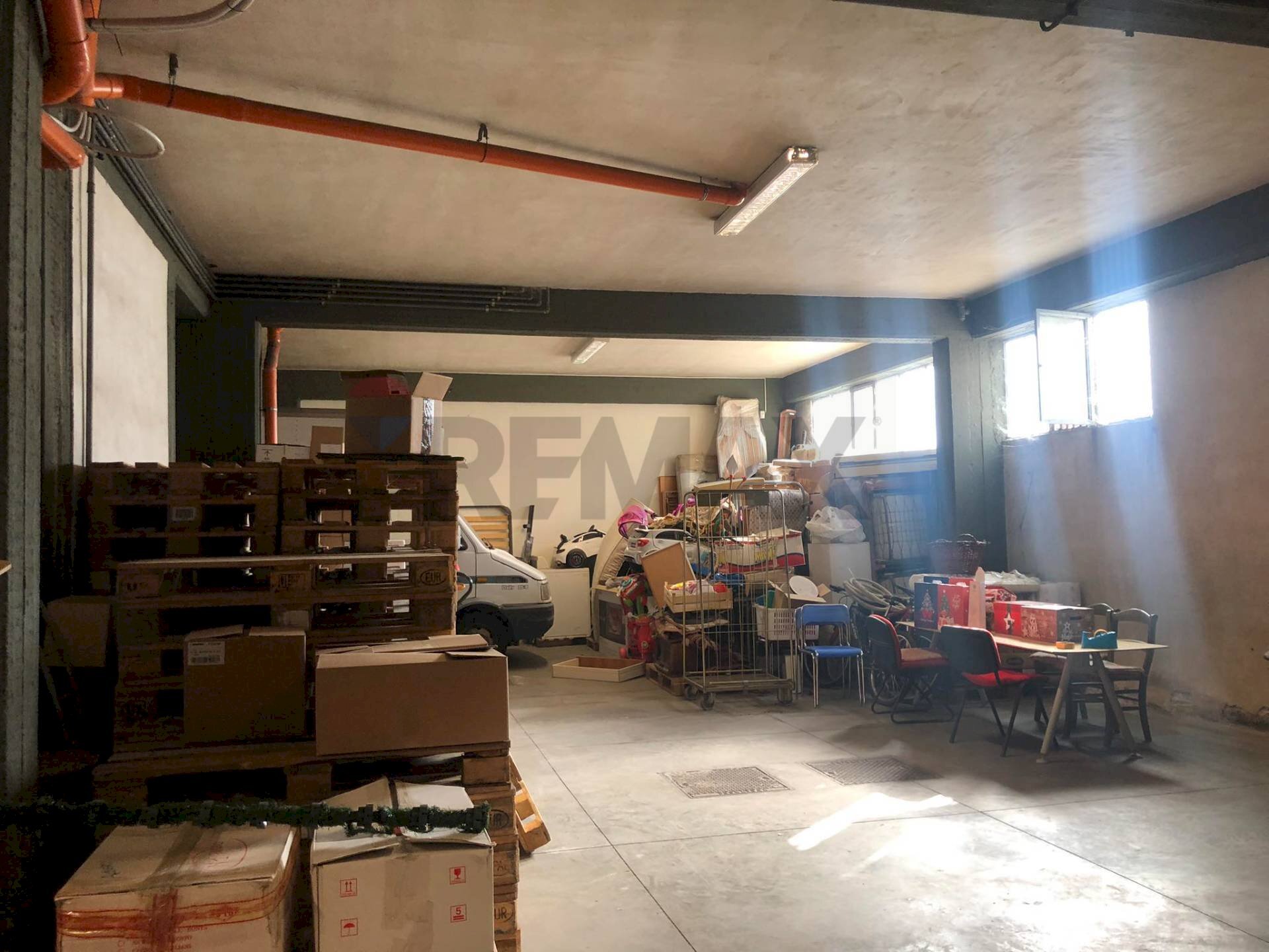 Sala da pranzo - Locale Commerciale Via Martin Luther King
 
16, Misterbianco - foto 3