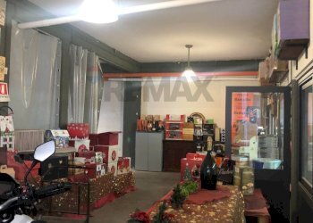 Soggiorno - Locale Commerciale Via Martin Luther King
16, Misterbianco - foto 16