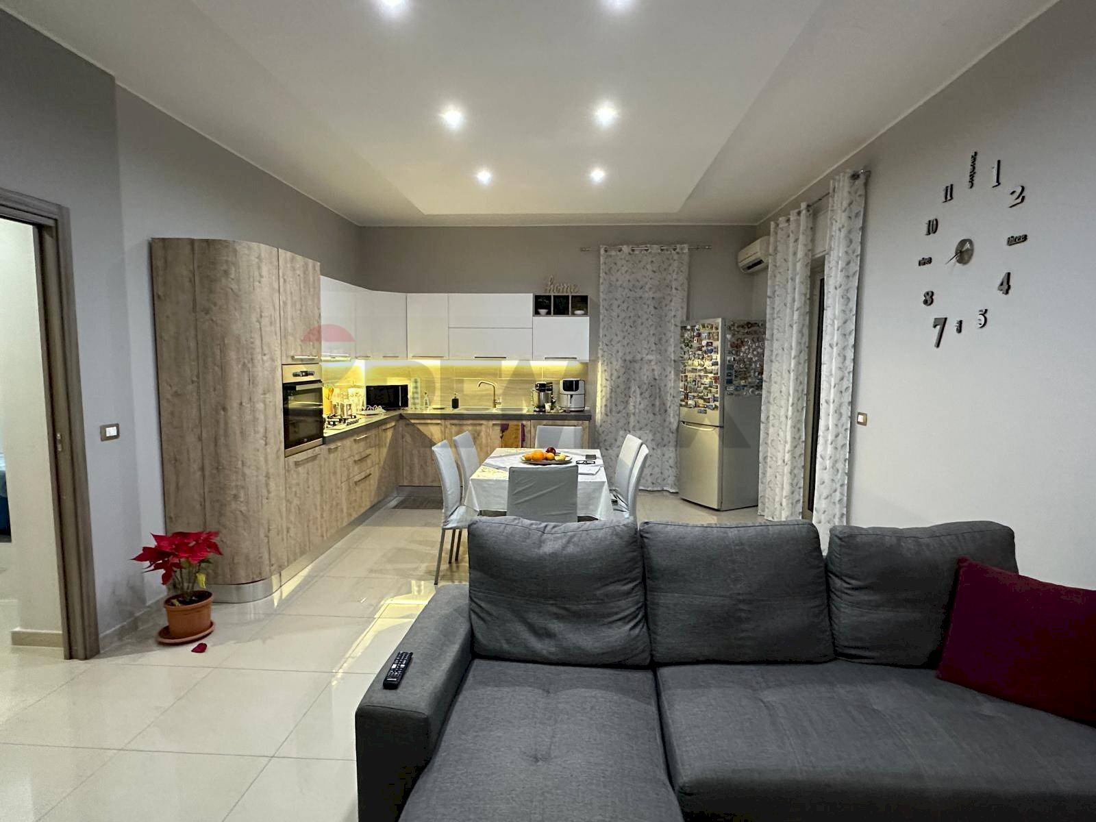 Sala da pranzo - Quadrilocale Villaggio Sant'agata Zona B
 
95, Catania - foto 1