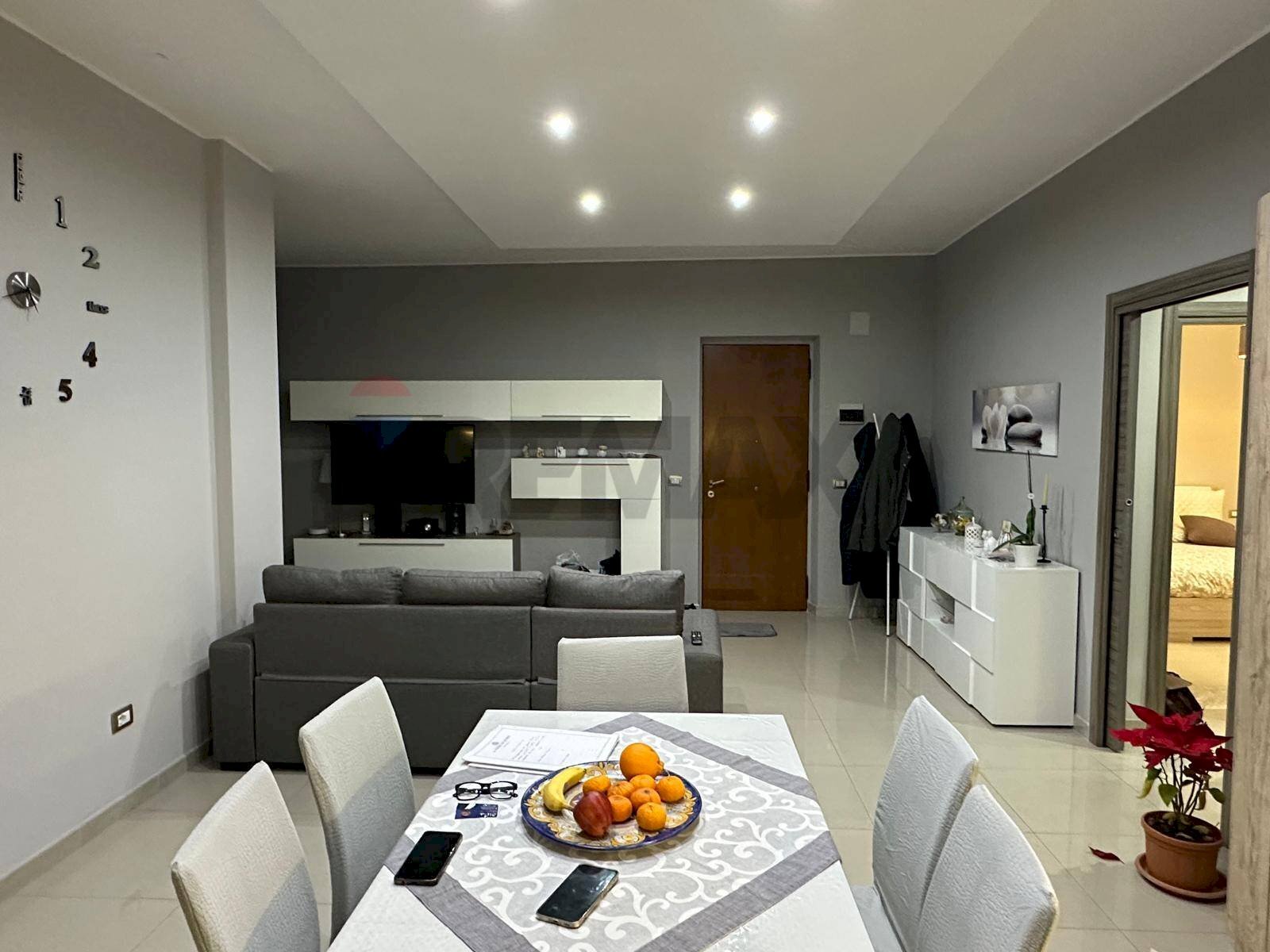 Sala da pranzo - Quadrilocale Villaggio Sant'agata Zona B
95, Catania - foto 2