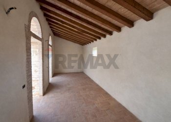 Magazzino - Casa indipendente Bucine - foto 1