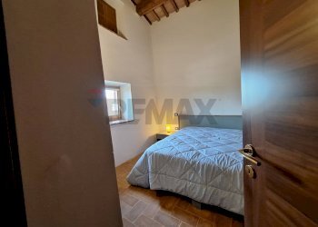 Camera matrimoniale 1 - Villa Bifamiliare Bucine - foto 10