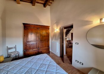 Camera matrimoniale 1 - Villa Bifamiliare Bucine - foto 12