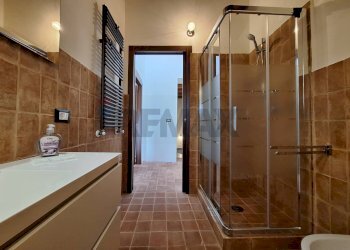 Bagno al secondo piano - Villa Bifamiliare Bucine - foto 25