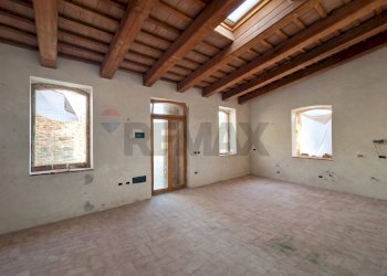 Zona giorno e cucina - Trilocale Bucine - foto 4