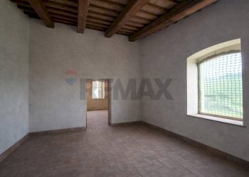 Camera matrimoniale 1 - Trilocale Bucine - foto 13