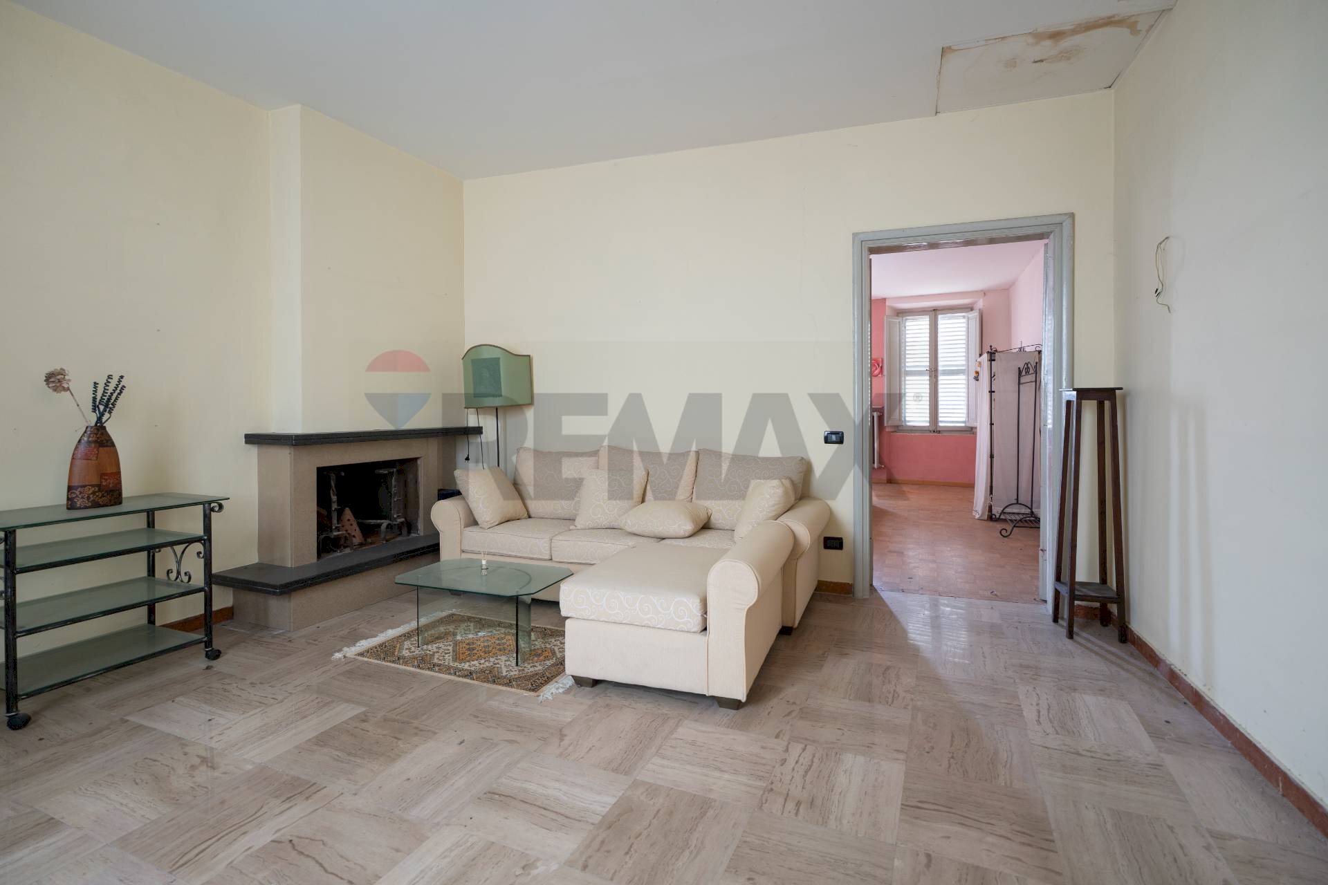 Soggiorno - Appartamento via Cialdini
 
81, Fabriano - foto 2