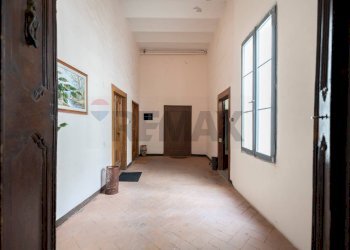 Hall / corridoio - Appartamento via Cialdini
 
81, Fabriano - foto 14