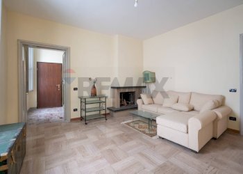 Soggiorno - Appartamento via Cialdini
 
81, Fabriano - foto 1