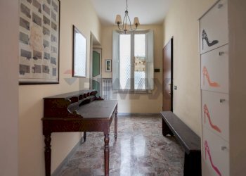 Hall / corridoio - Appartamento via Cialdini
 
81, Fabriano - foto 24