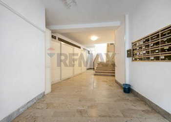 Androne condominiale - Quadrilocale via Polonia
 
12, Siracusa - foto 30