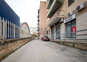 Edificio all\'aperto - Quadrilocale via Polonia
 
12, Siracusa - foto 32