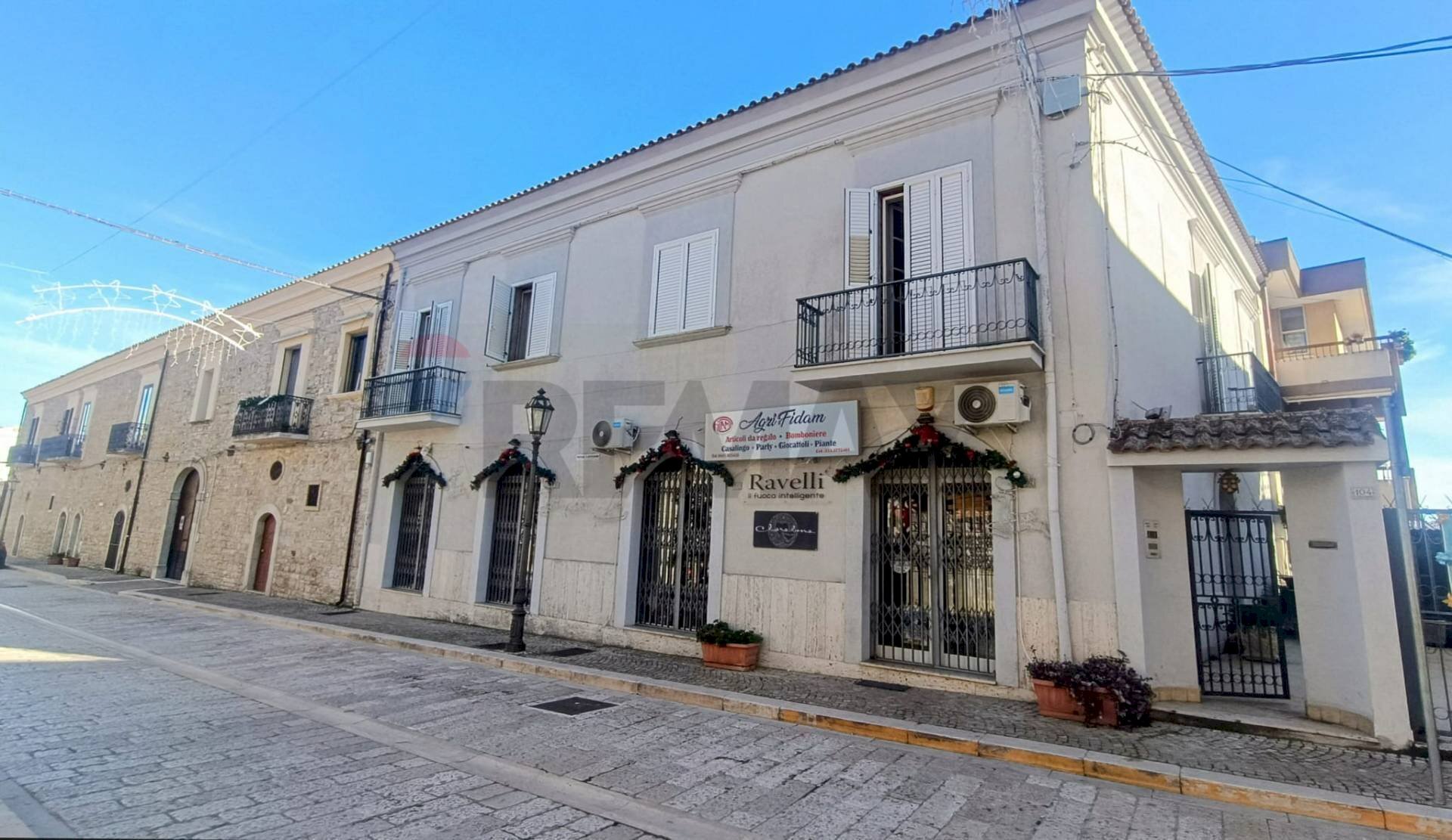 Edificio all\'aperto - Casa indipendente Corso Cardinale Parente
 
104, Casalnuovo Monterotaro - foto 1