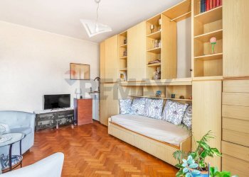 Soggiorno - Three-room apartment Piazzale Vincenzo Cuoco
 
4, Milano - photo 21