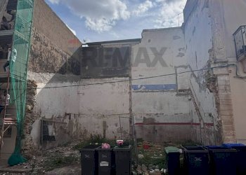 Edificio all\'aperto - Quadrilocale Piazza Duca degli Abruzzi
 
15, Avola - foto 5