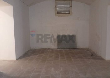 Stanza vuota - Locale Commerciale Vico Santo Spirito di Palazzo, Napoli - foto 8