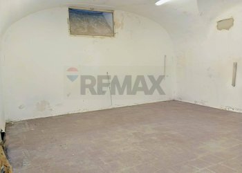 Stanza vuota - Locale Commerciale Vico Santo Spirito di Palazzo, Napoli - foto 9