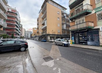 Edificio all\'aperto - Appartamento Napoli - foto 1