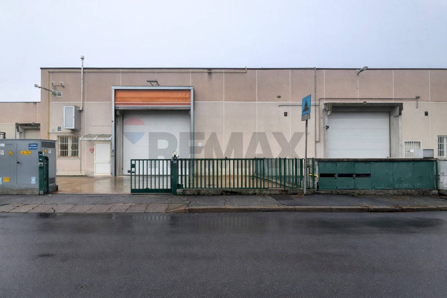 Edificio all\'aperto - Laboratorio Via Guglielmo Marconi
 
35H, Ponte San Pietro - foto 1