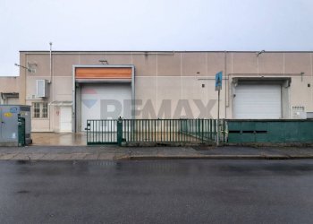 Edificio all\'aperto - Laboratorio Via Guglielmo Marconi
35H, Ponte San Pietro - foto 1