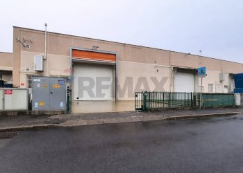 Edificio all\'aperto - Laboratorio Via Guglielmo Marconi
35H, Ponte San Pietro - foto 3