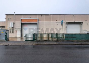 Edificio all\'aperto - Laboratorio Via Guglielmo Marconi
35H, Ponte San Pietro - foto 9