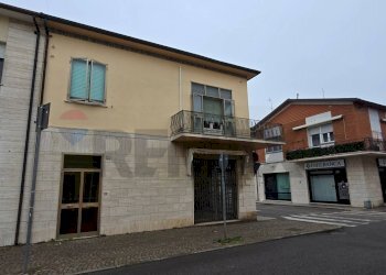 Edificio all\'aperto - Appartamento Via Roma
 
1C, Ostellato - foto 2