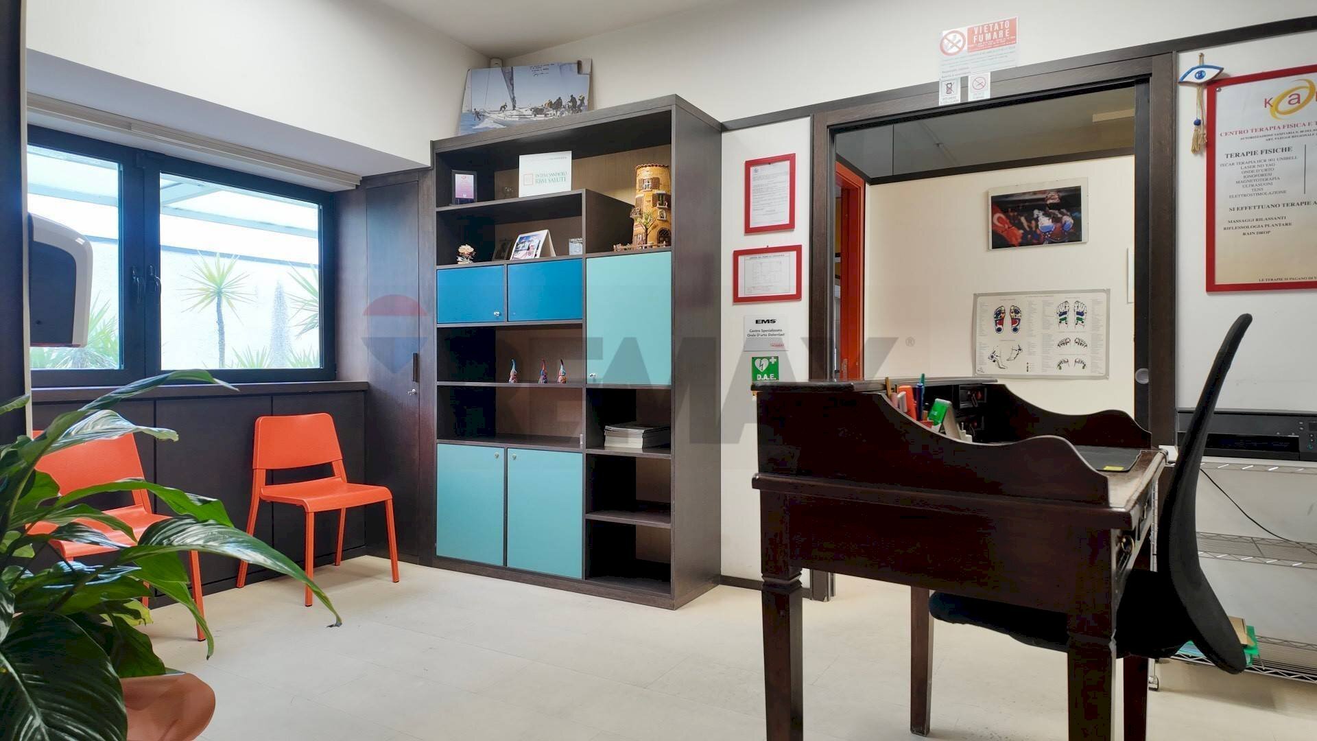 Soggiorno - Ufficio Via Del Consorzio
 
2, Falconara Marittima - foto 1