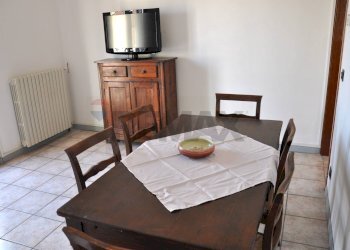 Sala da pranzo - Three-room apartment Via B. Antelami
 
52, Salsomaggiore Terme - photo 4