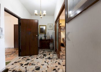 Hall / corridoio - Attic Viale Dante Aligheri
 
12, Sassari - photo 8